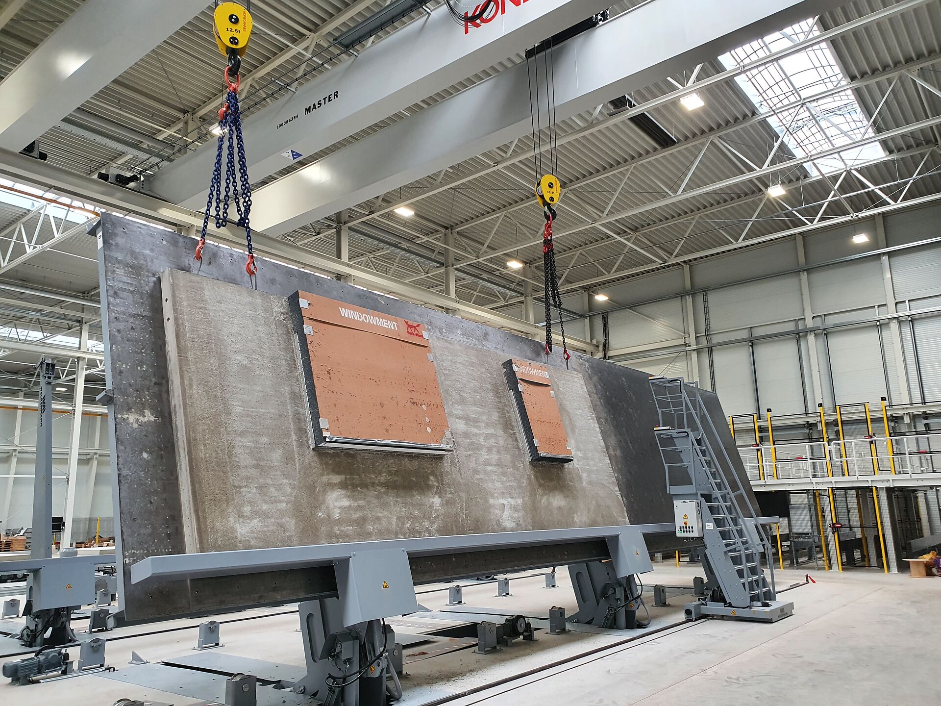 Perfabricatien: serielles Bauen von Fertigteilen in der Fabrik